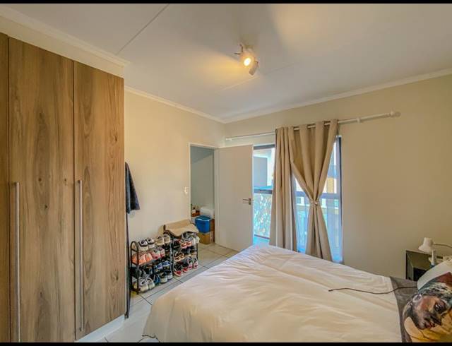 1 BEDROOM APARTMENT FOR SALE IN WATERFALL